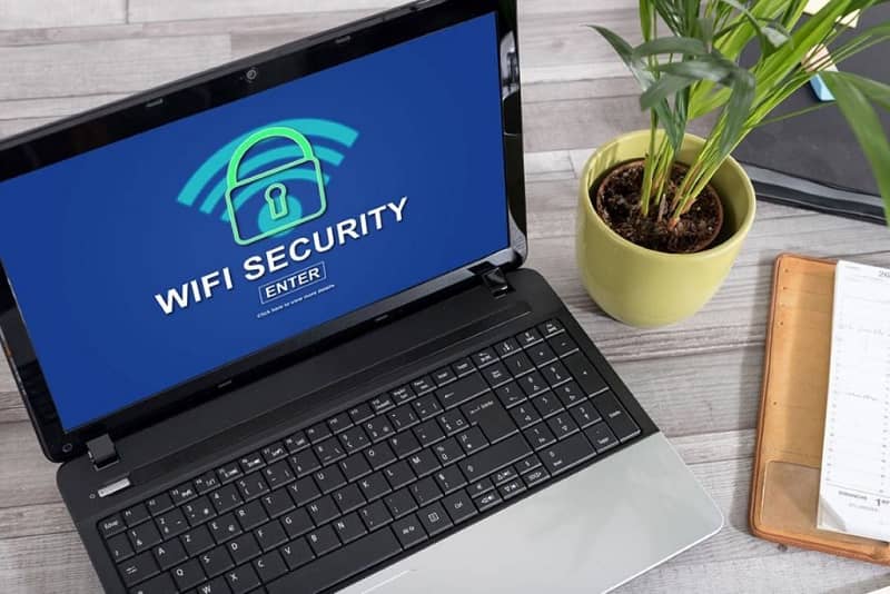 seguridad wifi laptop
