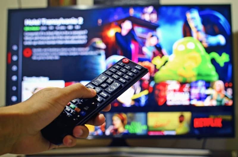 Mi TV se Apaga o Enciende Sola' Solución Definitiva | Descubre Cómo Hacerlo