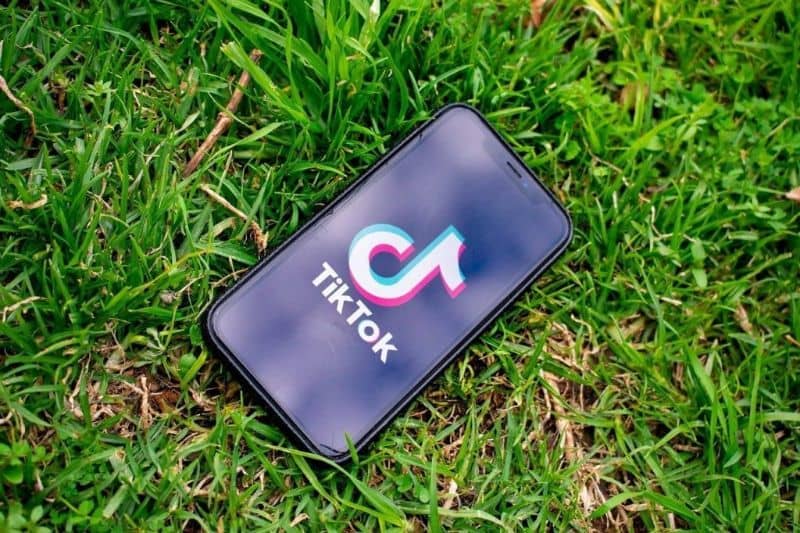 Cómo Descargar e Instalar TikTok en Android y iPhone Fácilmente (Ejemplo) |  Descubre Cómo Hacerlo